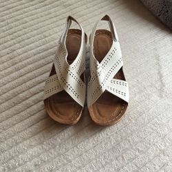 Ladies Leather Sandals 