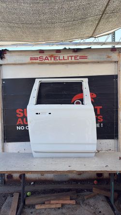 2021 Yukon XL Door Rear Passenger OEM 2026
