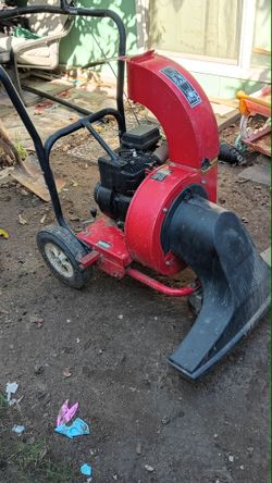 MTD Multi Vac Leaf collector, blower. 5hp petrol garden vacuum