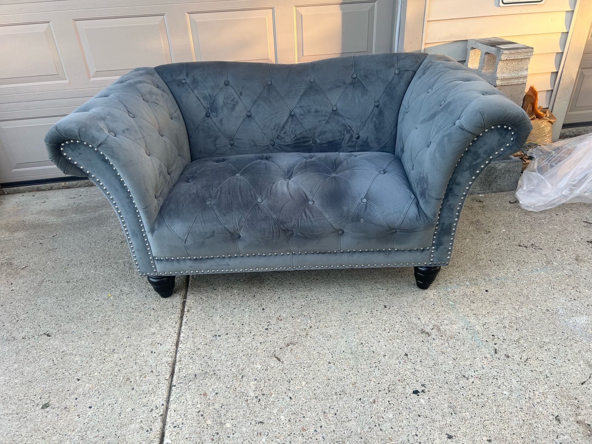 Couch love seat