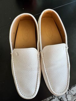 Leather Tod’s loafers size 6 running 7
