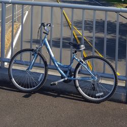 Diamondback 26” Serene Classic Sport Bike