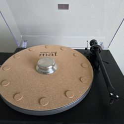 ProJect Debut Turntable 