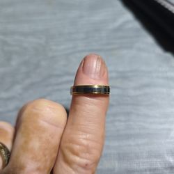  Women's Size 7 Titanium Wedding Ring