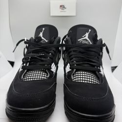 Jordan 4 White Thunder Size 11.5