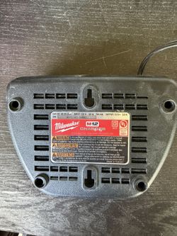 Milwaukee M12 Charger
