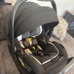 Graco SnugRide SnugFit DLX Infant Car Seat Featuring Safety Surround