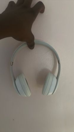 Beats white and gold