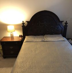 Queen Bed Set