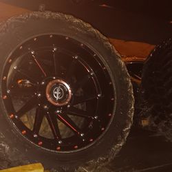 Rims And Tires 32.50s 