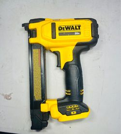 DeWalt 20V Cordless Brad Nailer