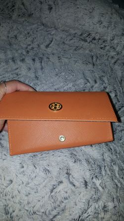 Tory Burch sun glass case
