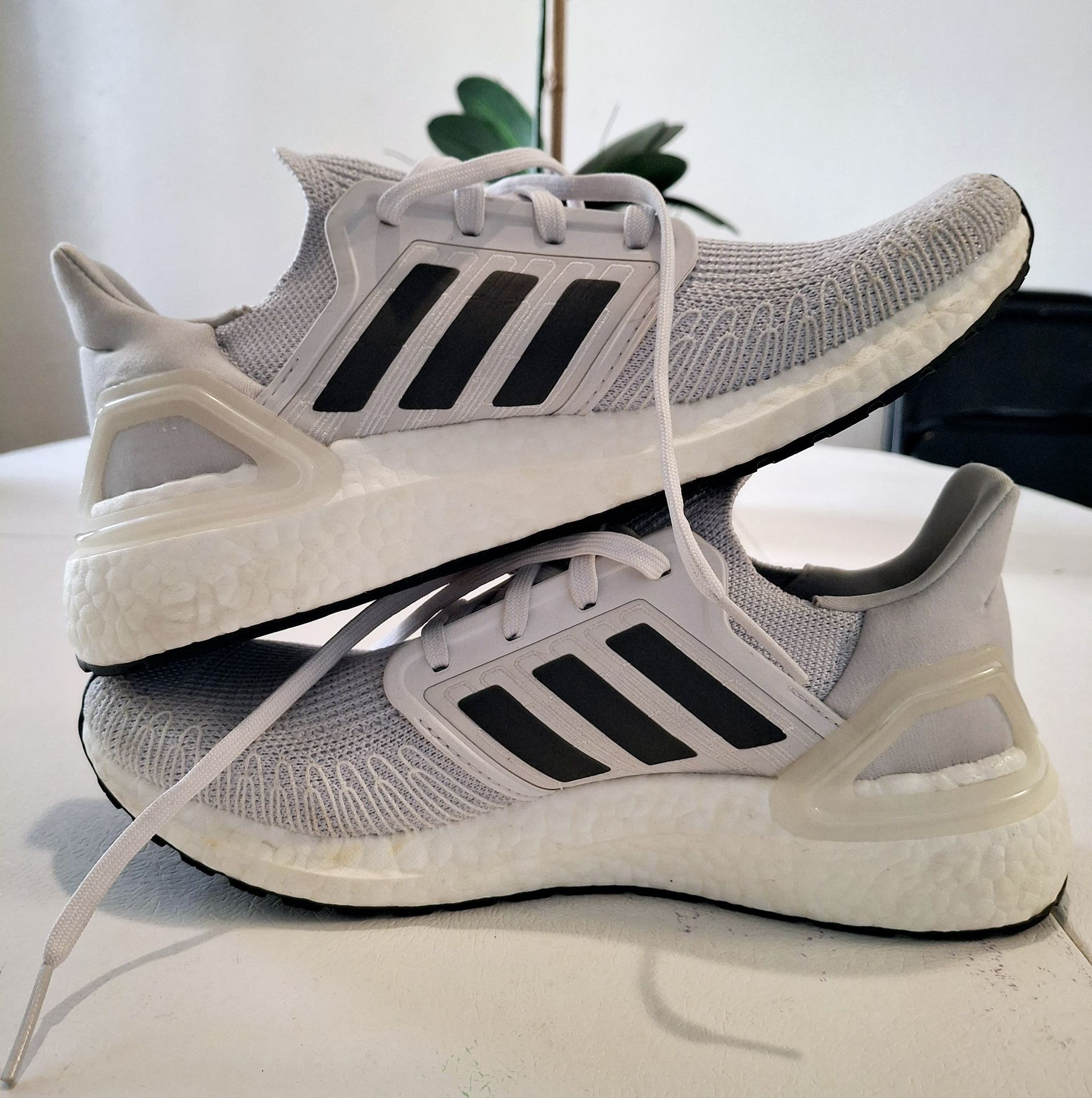 Adidas Workout Shoes Size 8.5 Us