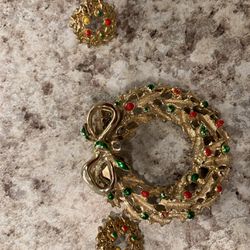 Stainless Steal Gold Christmas Broach With Comes With Errings