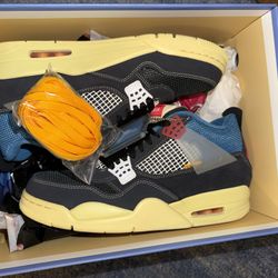 Jordan 4 Nior Size 9.5 Brand New 