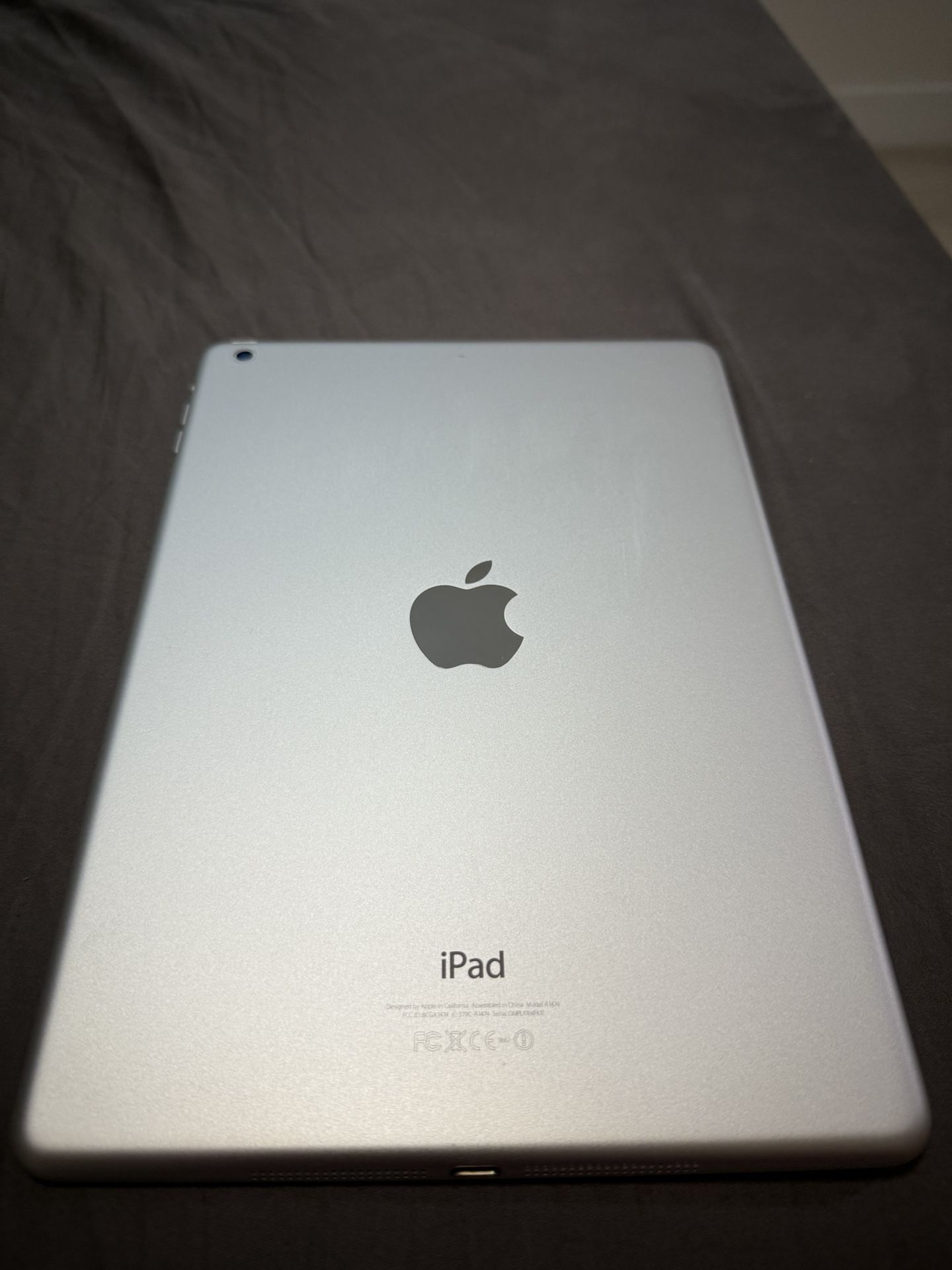 Excellent Condition iPad Air 2nd Gen (2014) 9.7-inch 128GB Space Gray