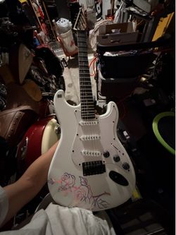 Lynx pro electric guitar