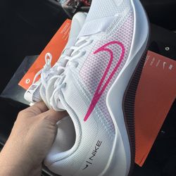New Woman’s 11.5 $60