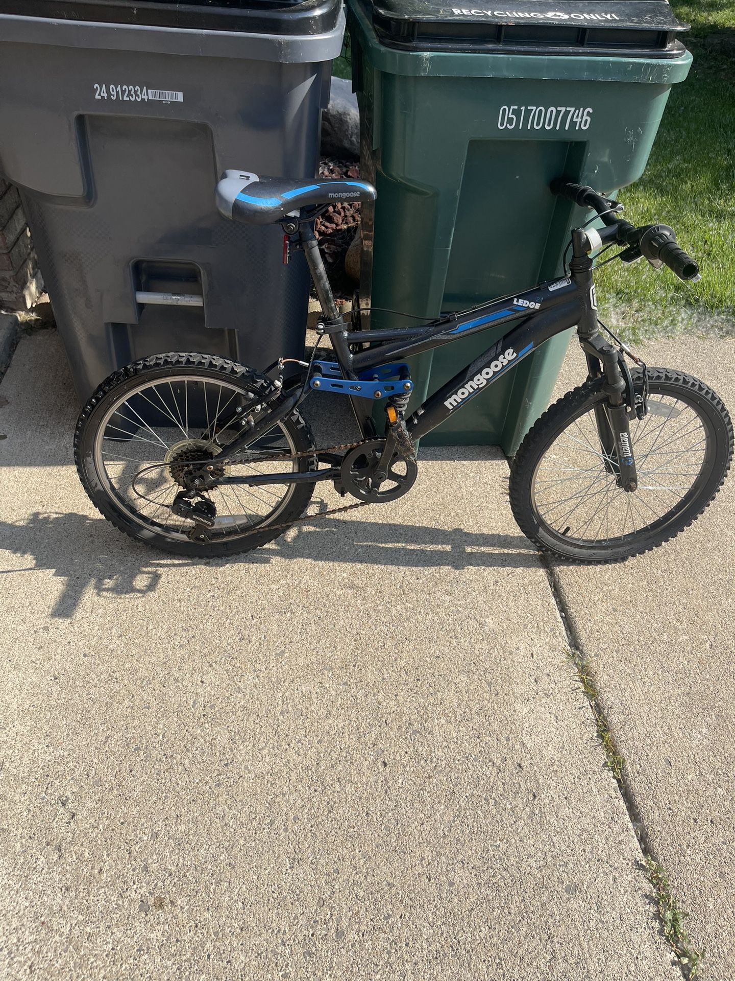 Great Mongoose Bike Durable Bicycle Ledge