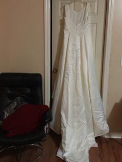 Wedding dress size 14 Thumbnail