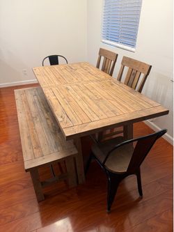 Dinning room table