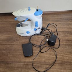 Dressmaker Sewing Machine 