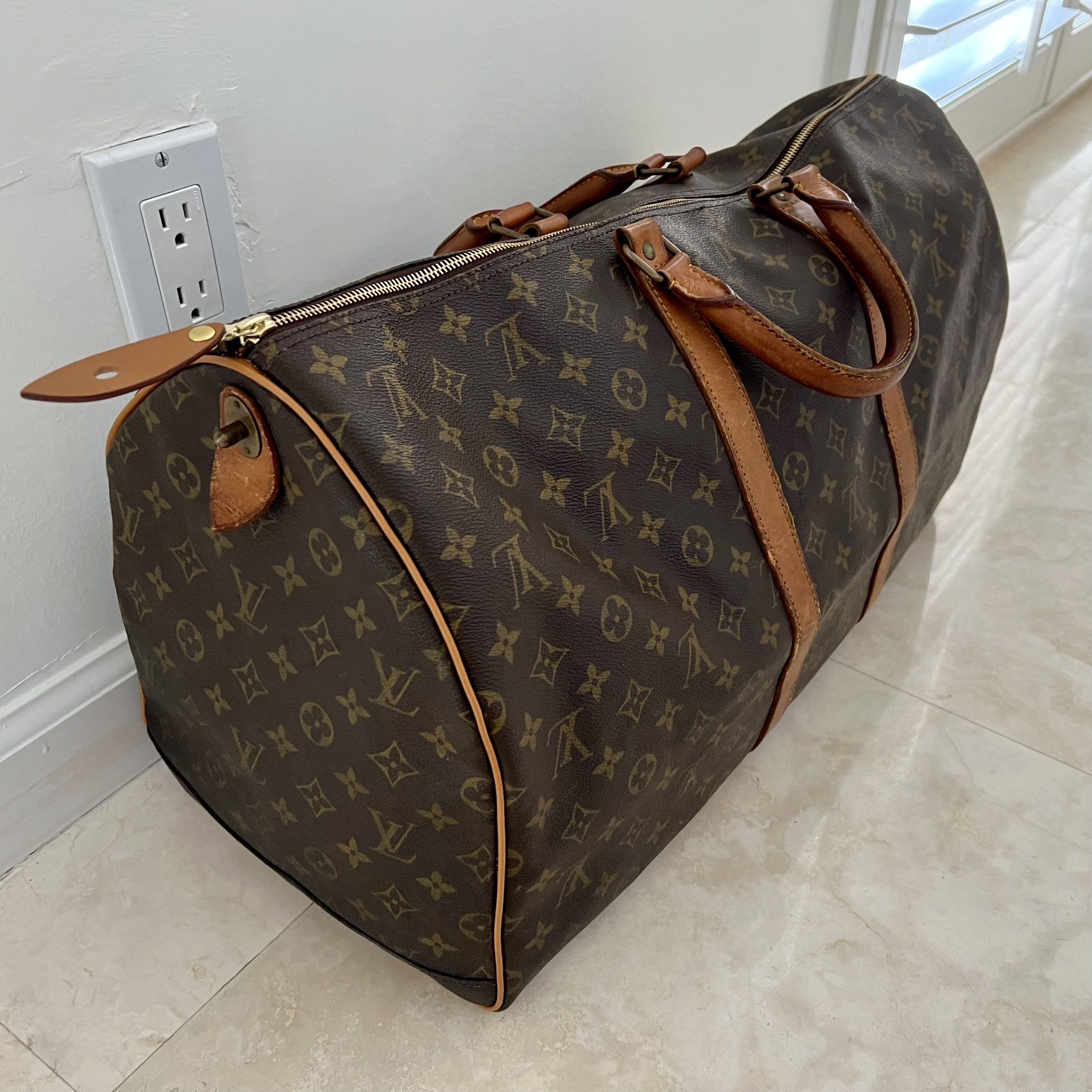 Louis Vuitton Keepall Bandouliere Monogram Macassar 55 Brown/Black Comes  With Authentication Certificate for Sale in Oak Lawn, IL - OfferUp