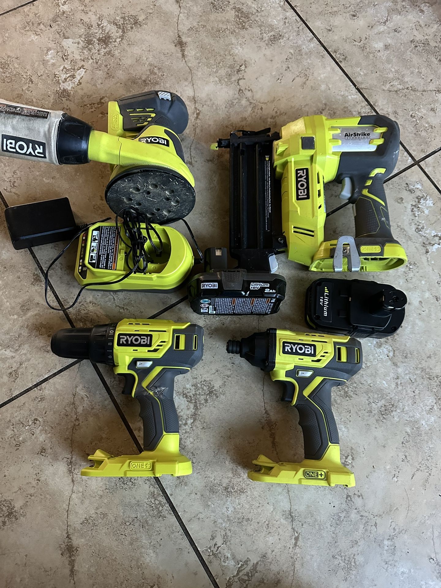 Ryobi 18v - 4 Tool Set