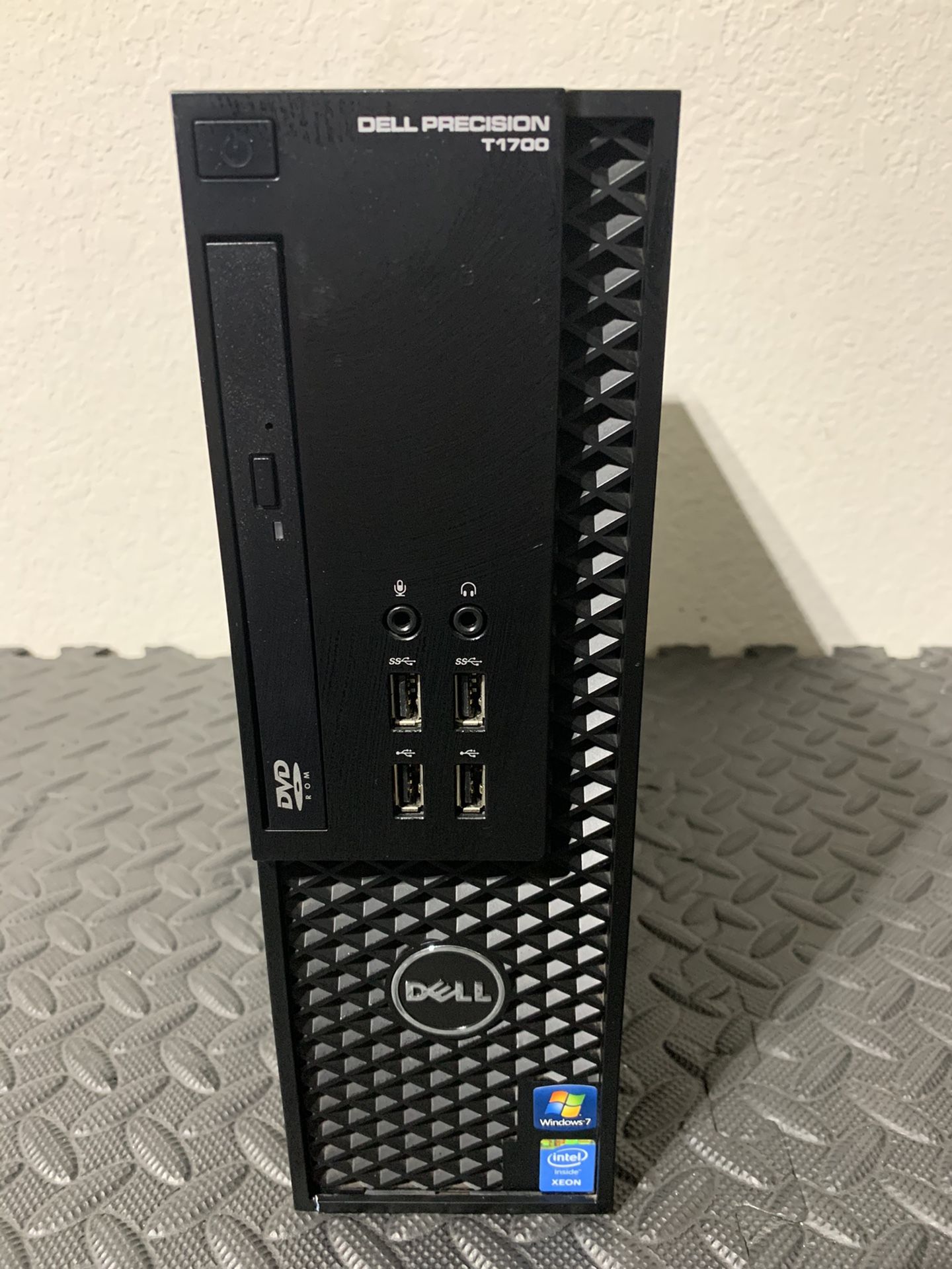 Dell Precision T1700 Xeon Desktop Computer