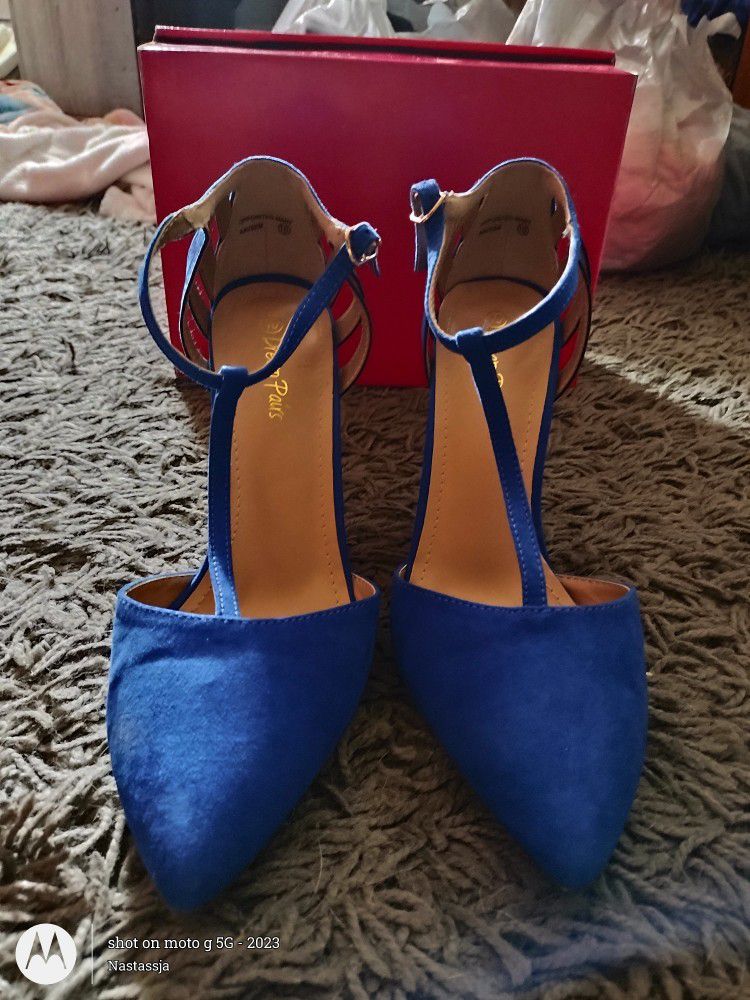 Blue T-strap Pointed Toe Pumps Size 10 