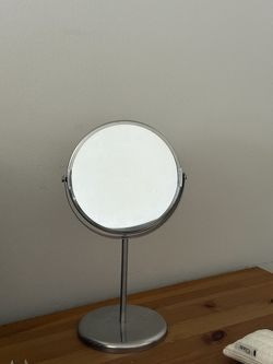 Round Vanity Mirror with Stand