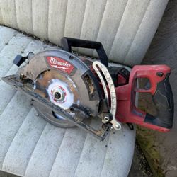 Milwaukee Skill Saw 