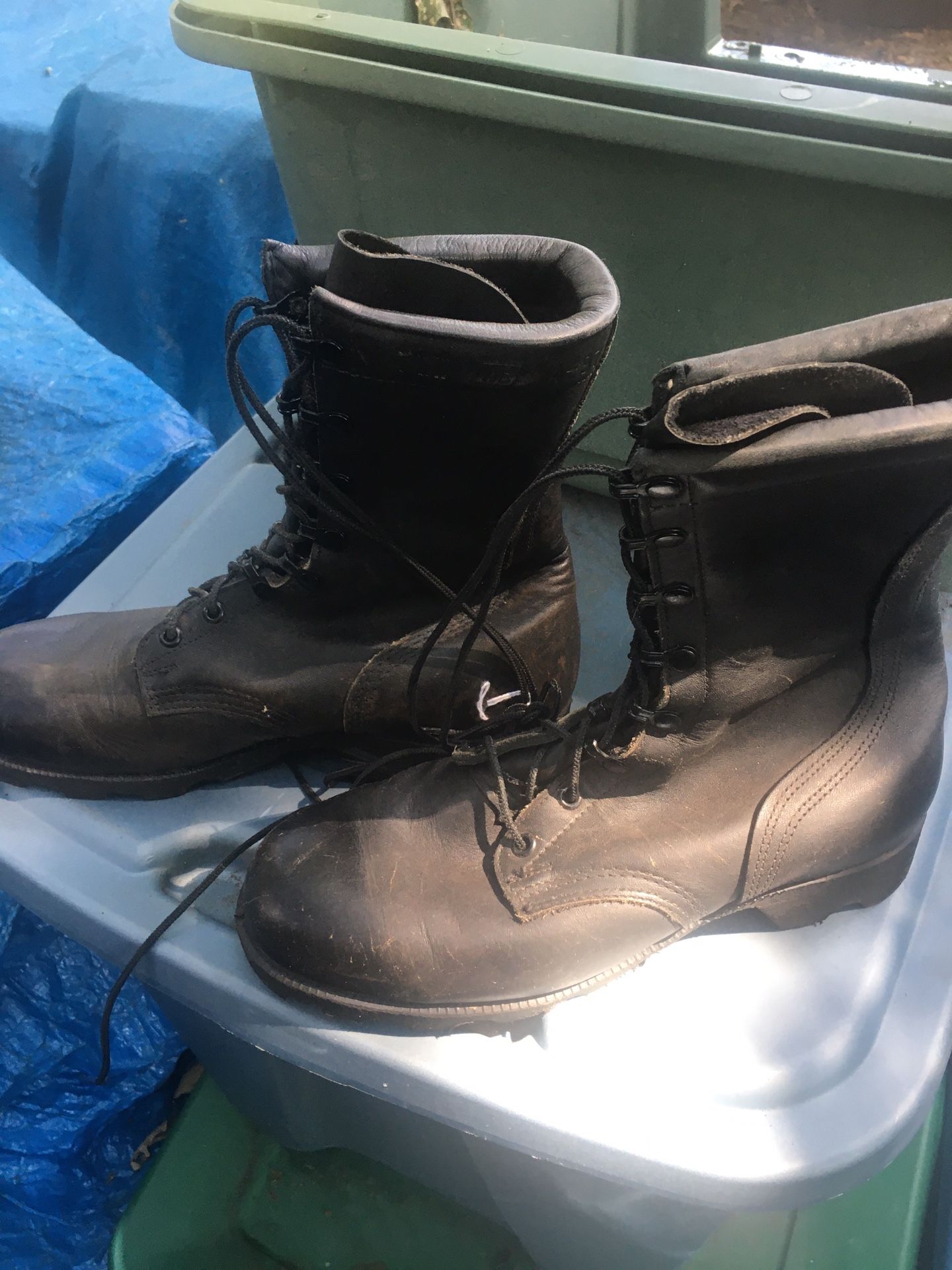 Nice leather military boots size 7 only $40 firm