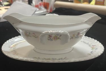 K & A Krauthein Selb Bavaria Gravy Boat With Underplate “Woodfield”