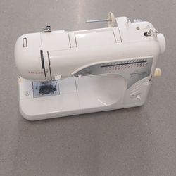 Singer Model 2662 Home Sewing Machine 