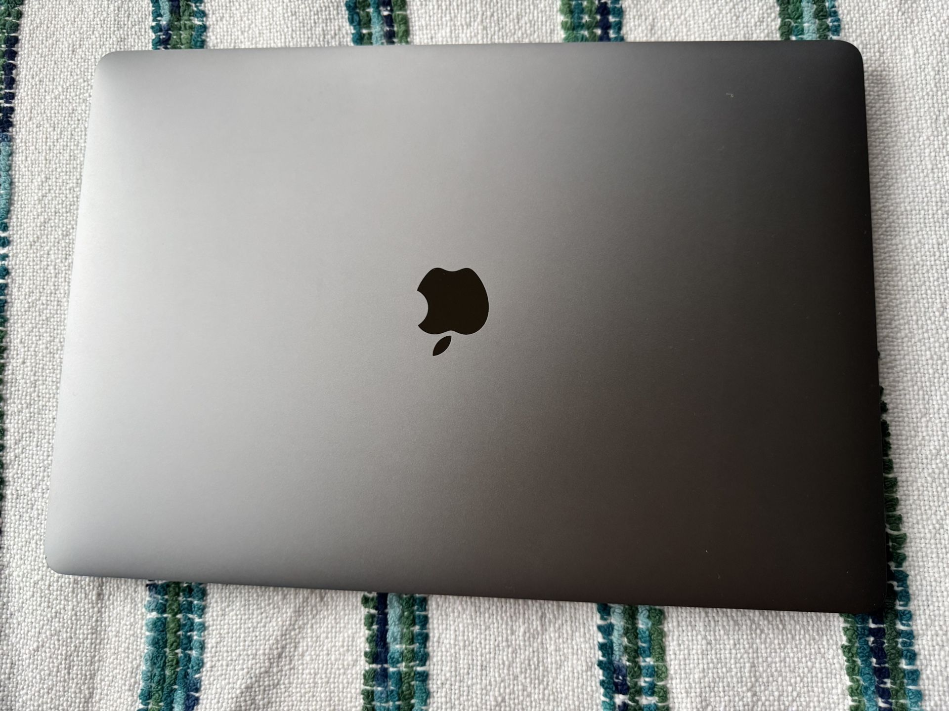 MacBook Pro 15” 2016