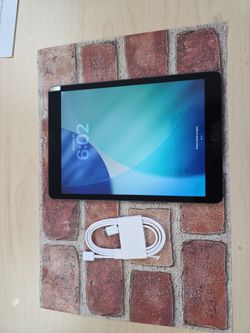 Ipad 9th gen 256gb.  Wifi & cellular