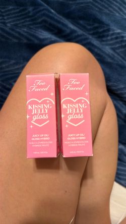 Too faced kissing gloss 2 pack