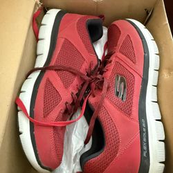 Men’s Skecher Shoes 