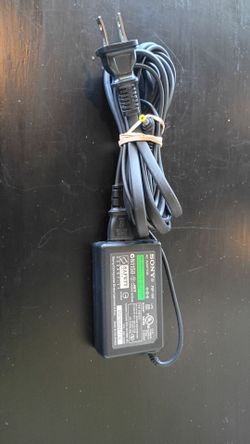 Sony PSP-100 Genuine AC Adapter Charger ADP-55SR 5V 2000mA Power Supply for PSP