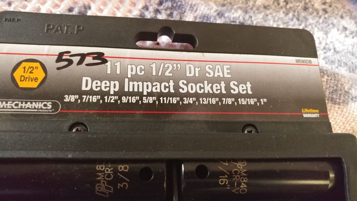Selling new 11 piece socket set