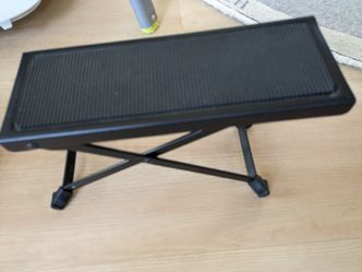 Guitar Foot Stand. Adjustable