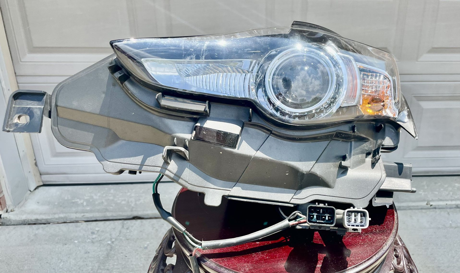 Lexus IS-Series Headlight – Driver Side (2014–2016) – New Aftermarket Replacement