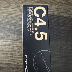 Mac Studio, Six Fluid Foundation