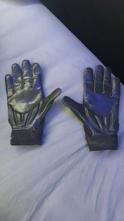 Nike black leather gloves with textured grip pattern