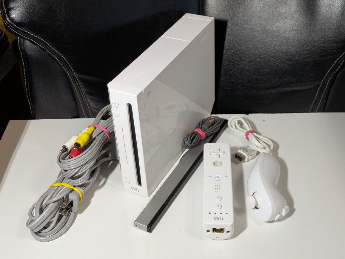 Nintendo Wii Complete Working - Games Available