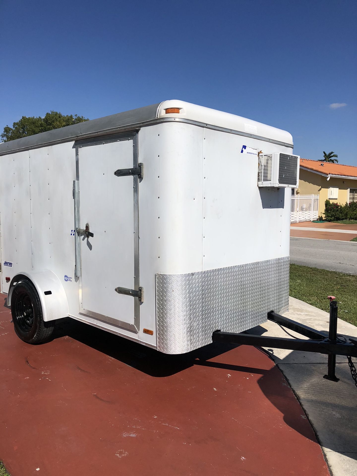 CAMPING TRAILER 6x10 enclosed trailer