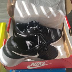 Brand New Nikes Size 4