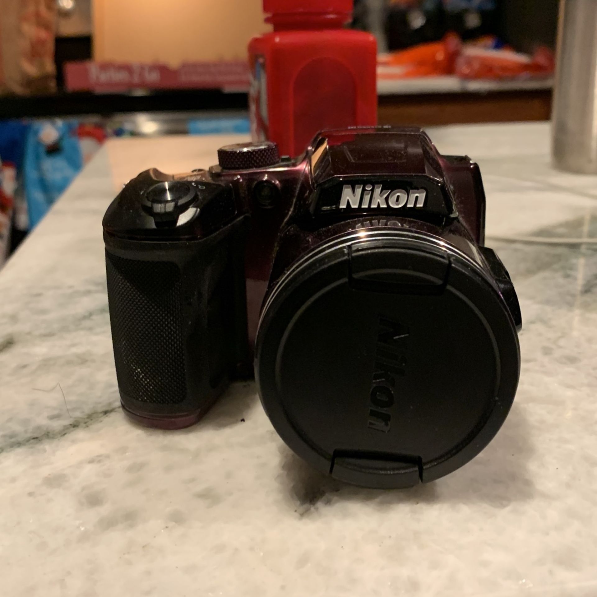 B500 CoolPix Nikon Camera