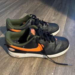 Men’s Nike Air Force’s Size 10.5 